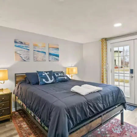 Walk To Parks! Dining & Lake! Close To Hike Trails!